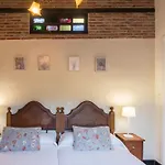 La Casa Del Medio *