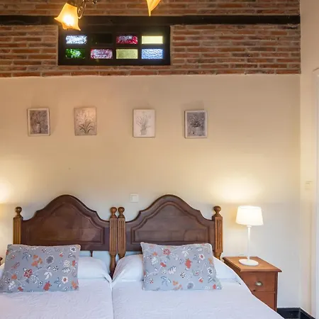 La Casa Del Medio *